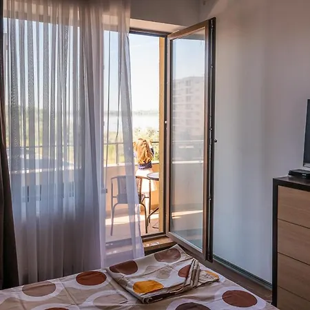 Anastasia Summerland Apartment Apartmán *